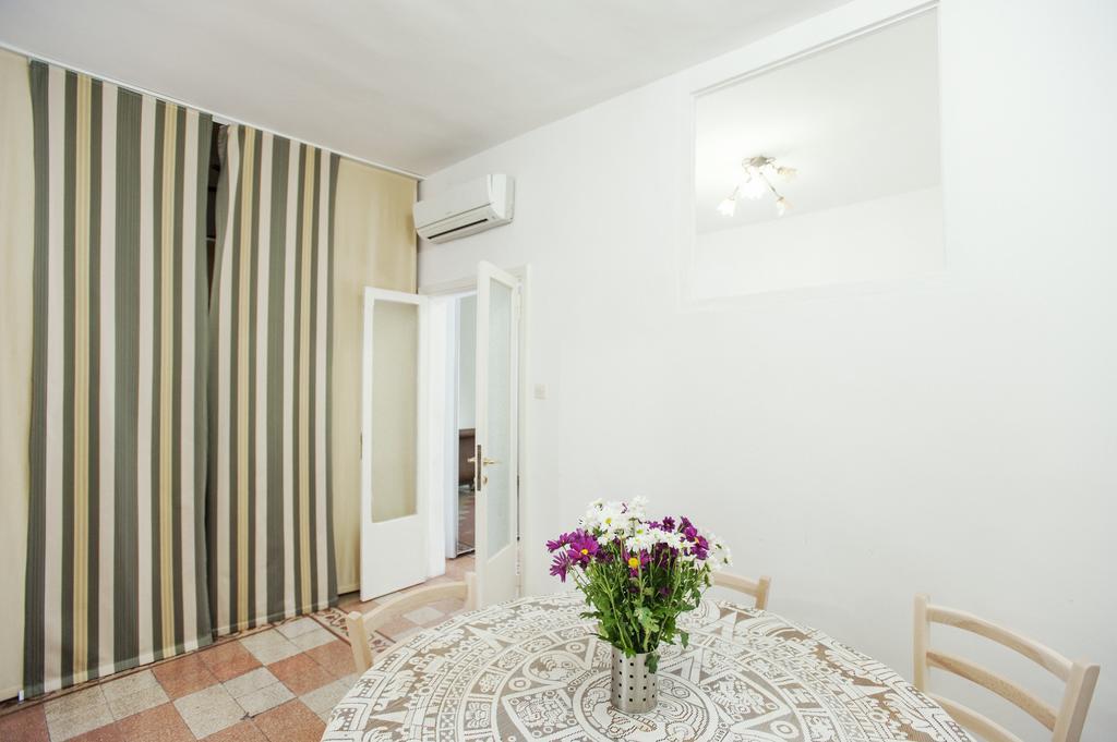 Campo De' Fiori Apartment โรม ห้อง รูปภาพ